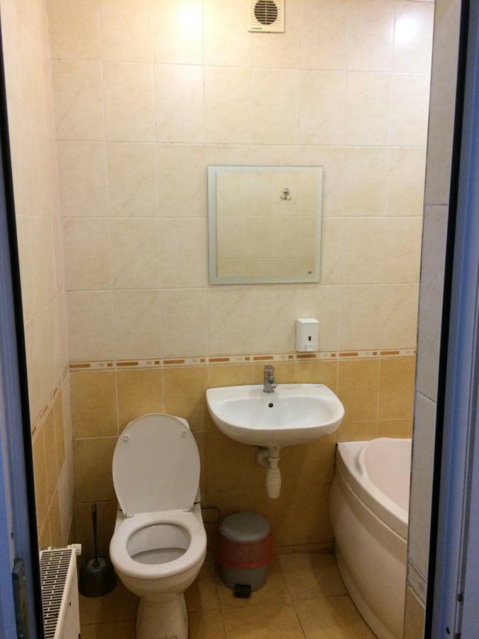 Room In The Guest House Odessa Exterior foto